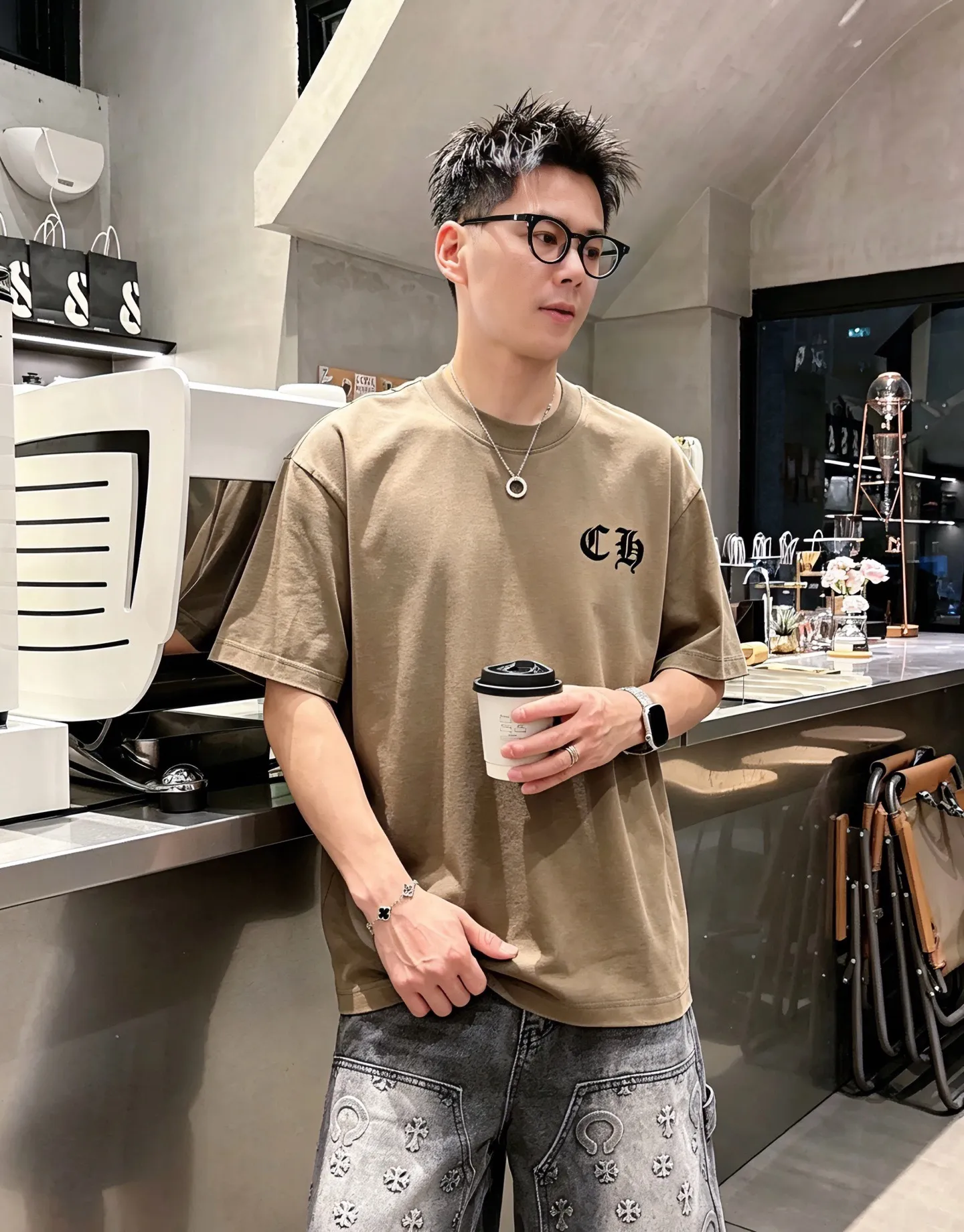 ch～ 《 》 ， T ， Same Style ， : Black White Coffee Brown Size：S（90-130 ） M（125-150 ） L（135-165 ） XL（160-190 ） XXL（185 ）